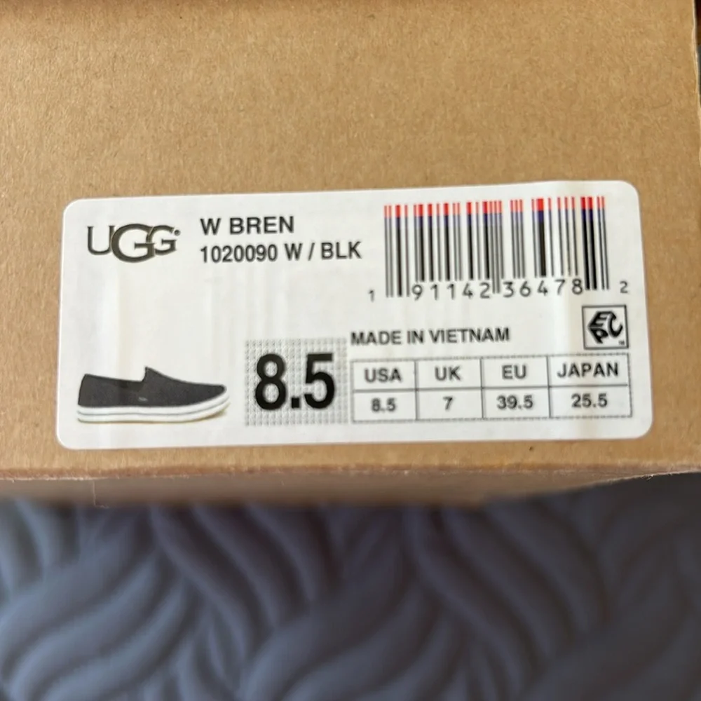 EUC -UGG Black/White Loafers Slip-Ons - Picture 6 of 7